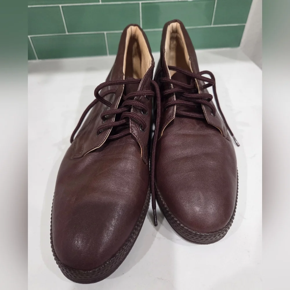 VIKINGS MEN'S BROWN LEATHER CHUKKA BOOTS SIZE 8.5 NWOT
